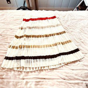 Vintage Never Worn Silk Gucci Cream And Striped Pleated / Side Slit Preppy Skirt